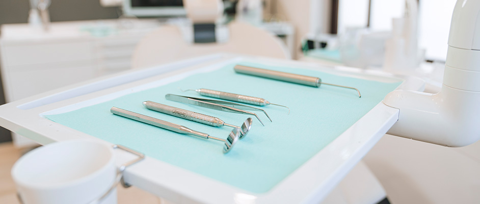 Schnelle Hilfe bei Parodontitis, Zahnarztpraxis Königzahn